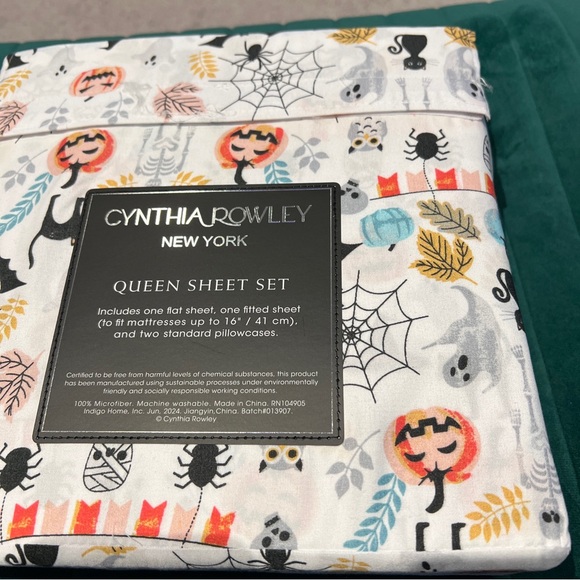 Cynthia Rowley Queen Halloween Sheet Set - Picture 4 of 4